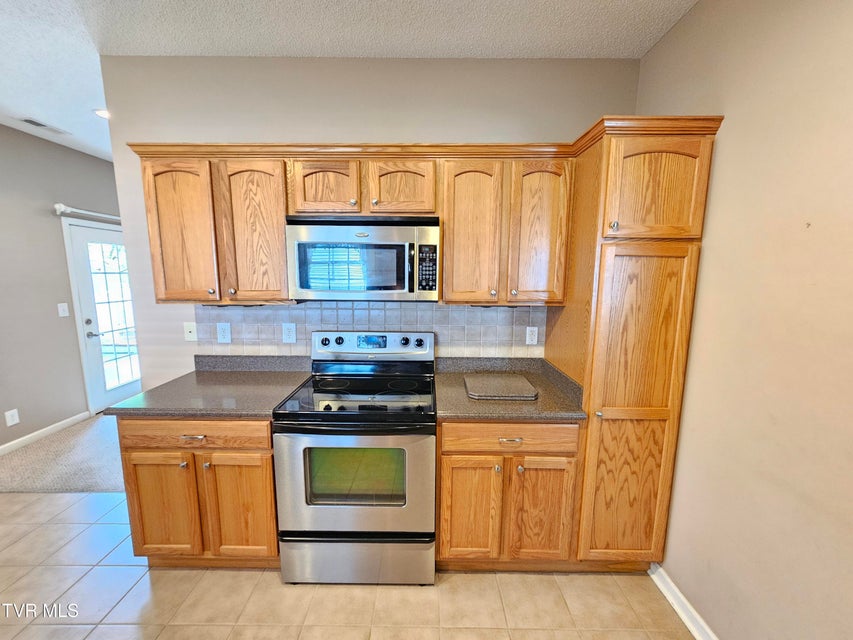 Photo #28: 22 Bedding Place