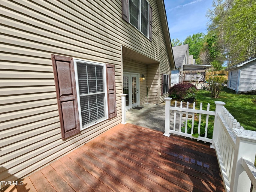 Photo #8: 22 Bedding Place