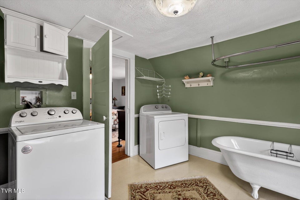 Photo #25: 305 Texas Avenue