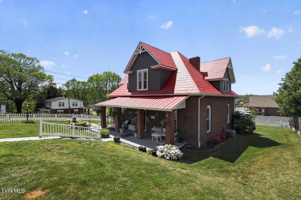 Photo #29: 305 Texas Avenue