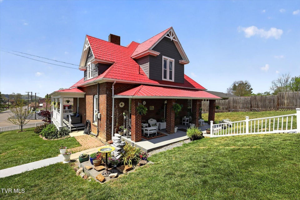 Photo #31: 305 Texas Avenue