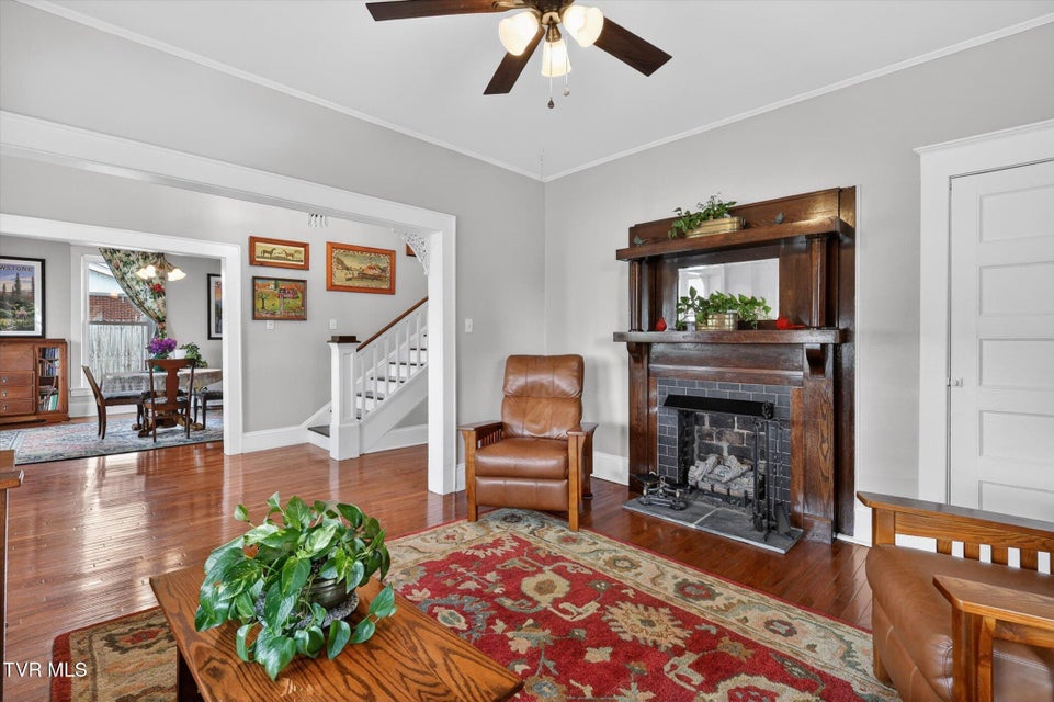 Photo #5: 305 Texas Avenue