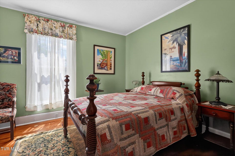 Photo #15: 305 Texas Avenue