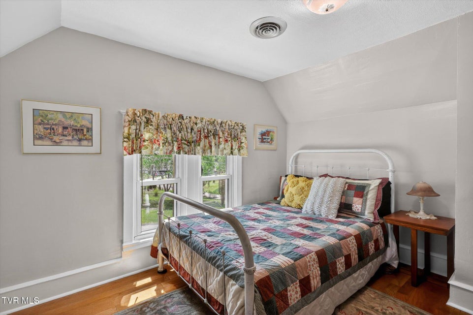 Photo #18: 305 Texas Avenue