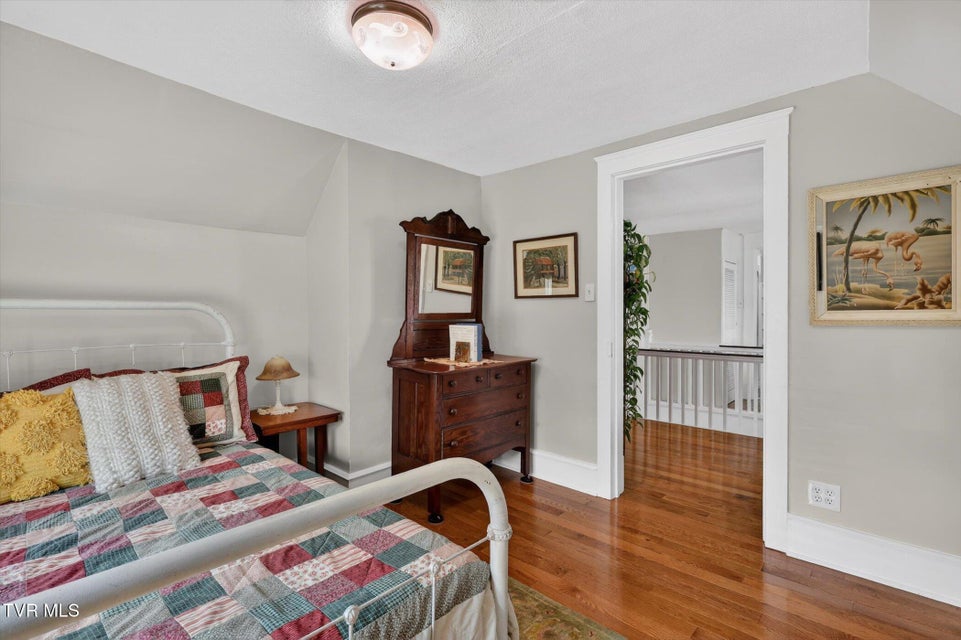 Photo #19: 305 Texas Avenue