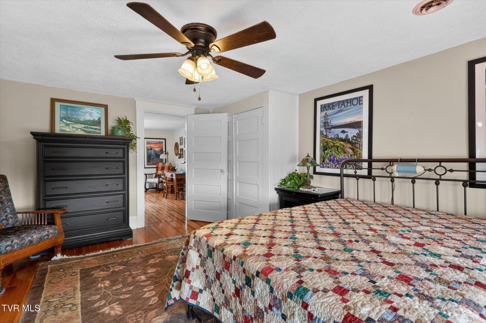 Photo #22: 305 Texas Avenue