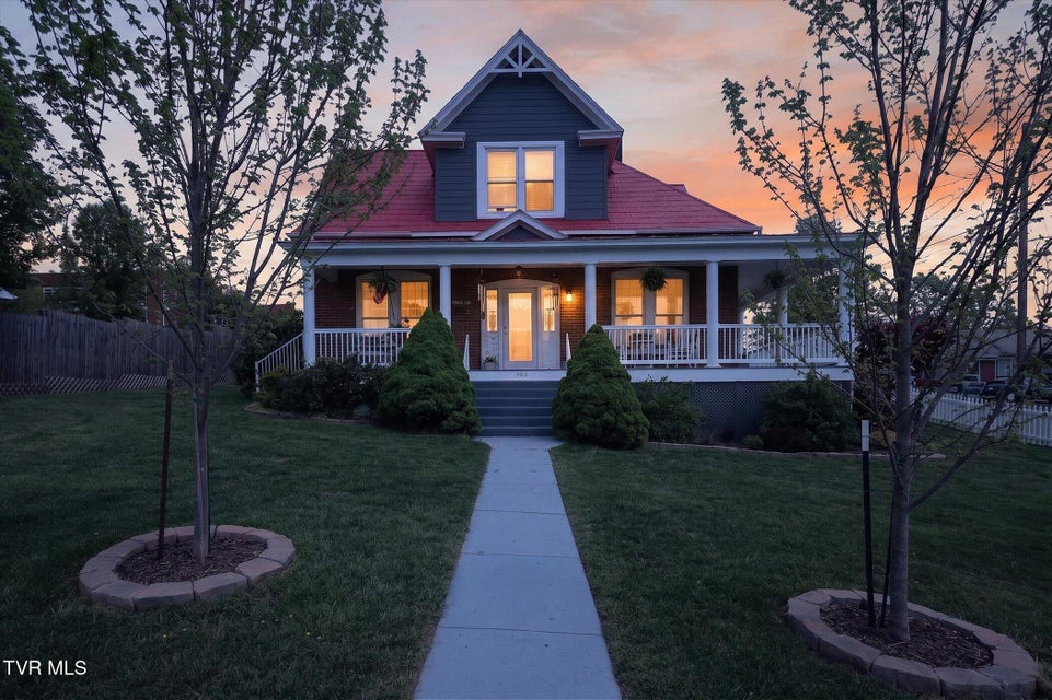 Photo #4: 305 Texas Avenue