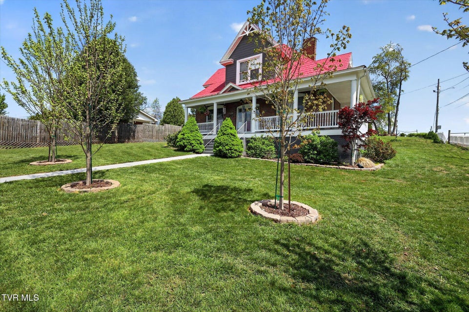 Photo #2: 305 Texas Avenue