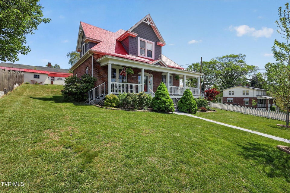 Photo #3: 305 Texas Avenue