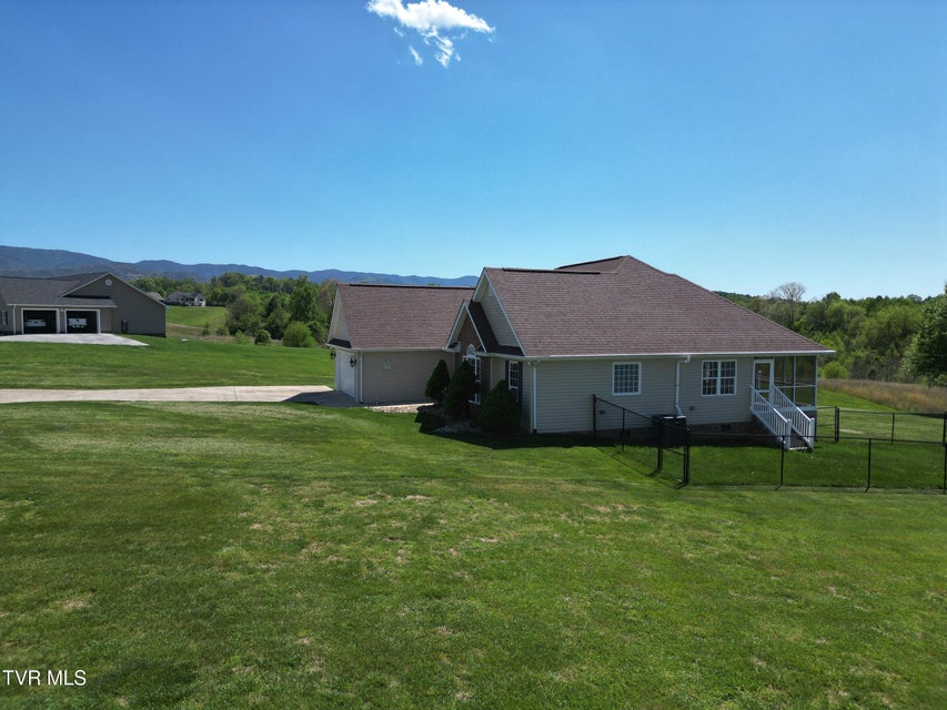 Photo #26: 513 Katie Lane