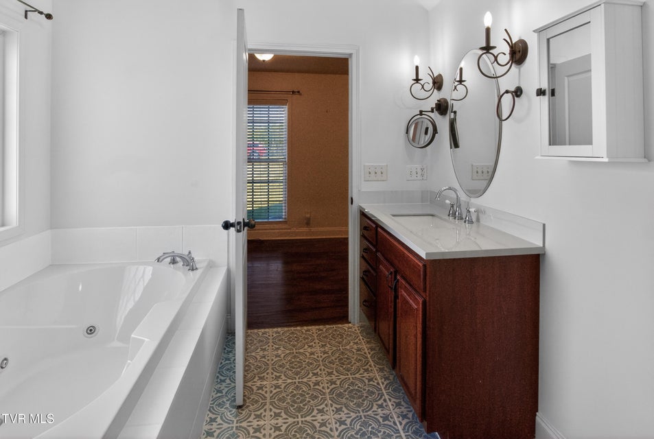 Photo #54: 513 Katie Lane