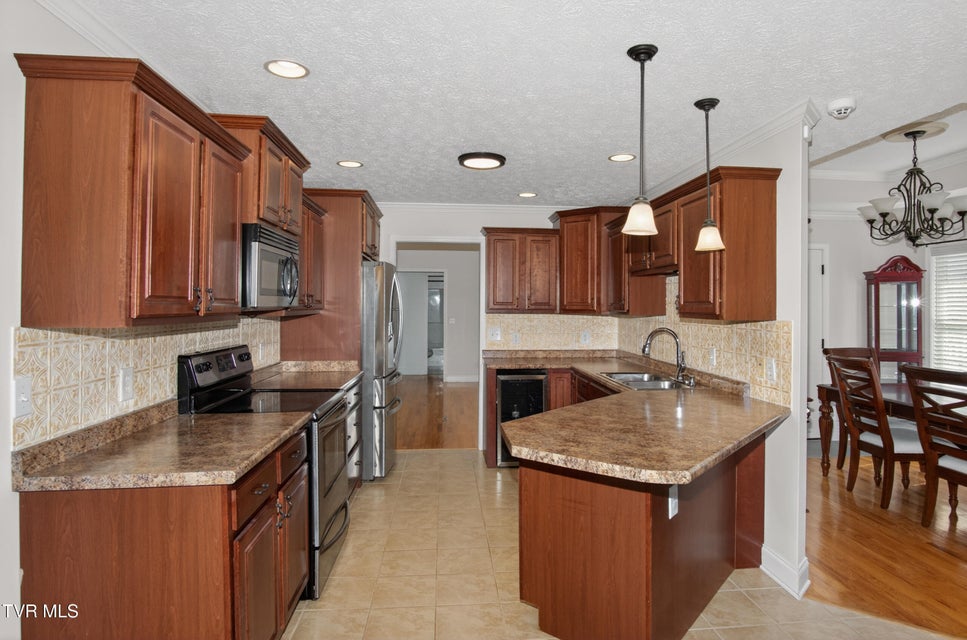 Photo #37: 513 Katie Lane