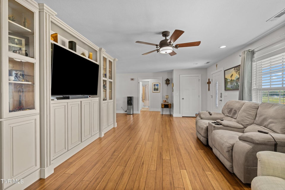 Photo #7: 362 Shirley Drive