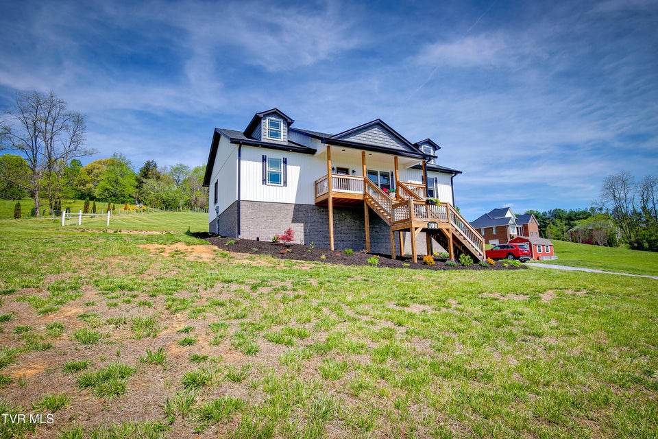 Photo #2: 100 Hunt Road