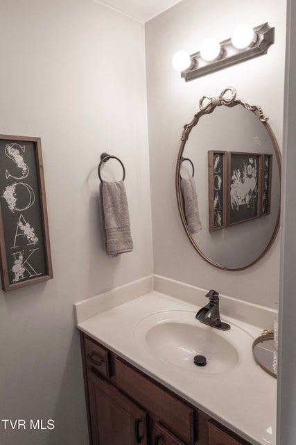 Photo #11: 1824 King College Road