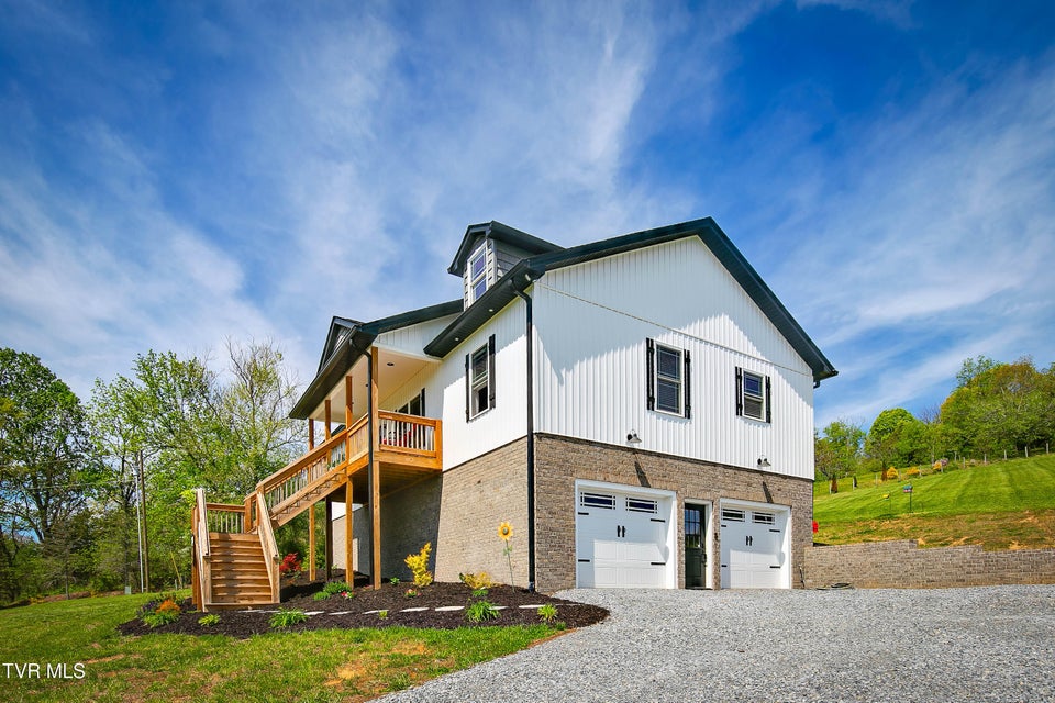 Photo #4: 100 Hunt Road