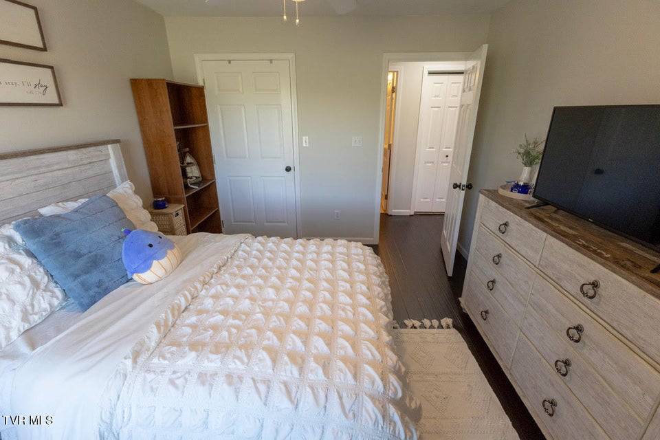 Photo #16: 1824 King College Road