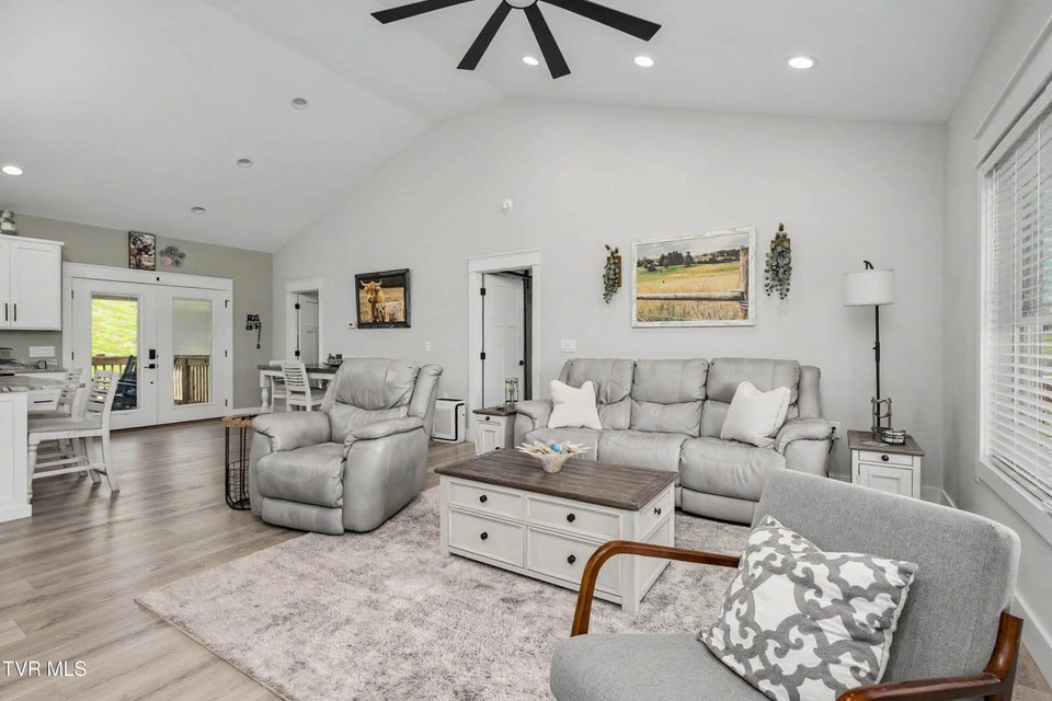 Photo #8: 100 Hunt Road