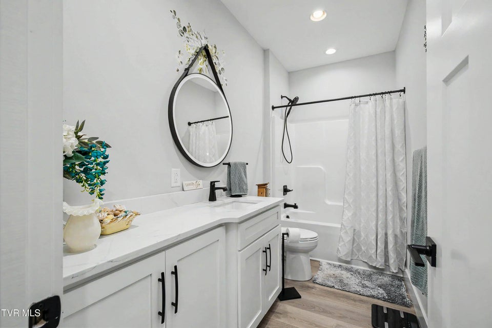 Photo #14: 100 Hunt Road