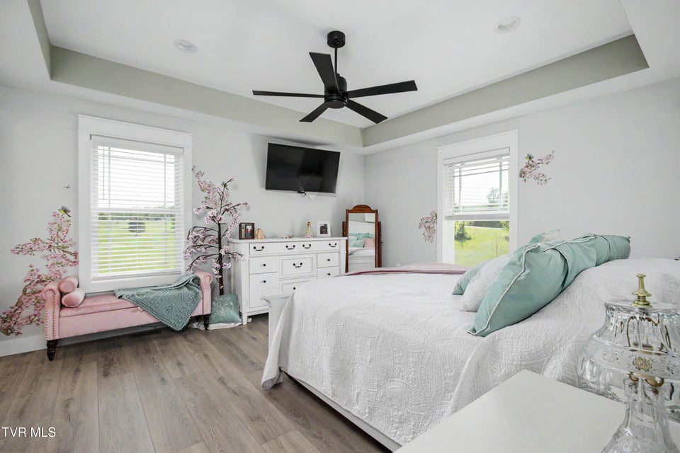 Photo #17: 100 Hunt Road