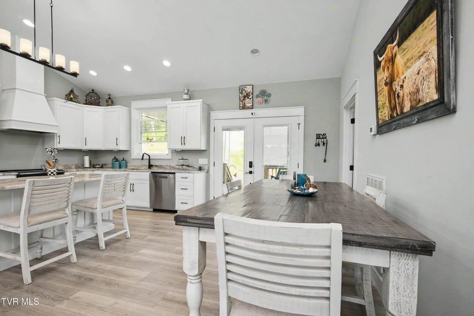 Photo #18: 100 Hunt Road