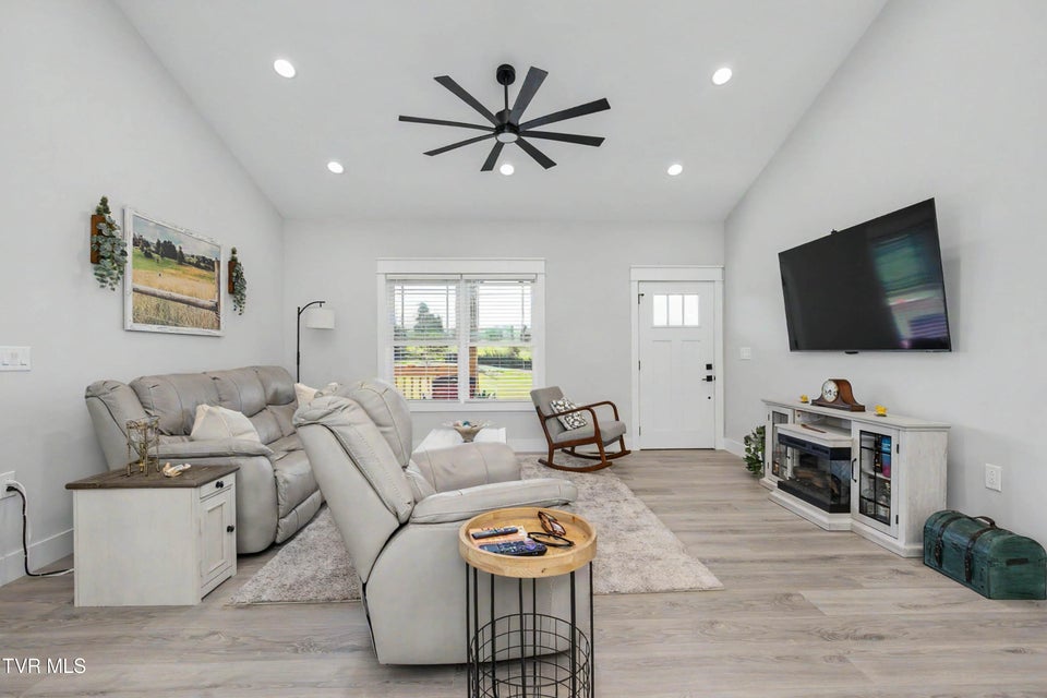 Photo #26: 100 Hunt Road