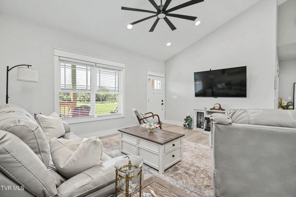 Photo #29: 100 Hunt Road