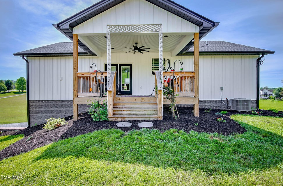 Photo #35: 100 Hunt Road