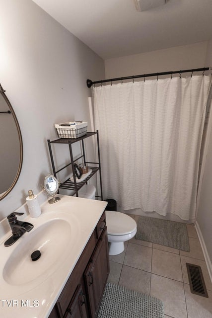 Photo #15: 1824 King College Road