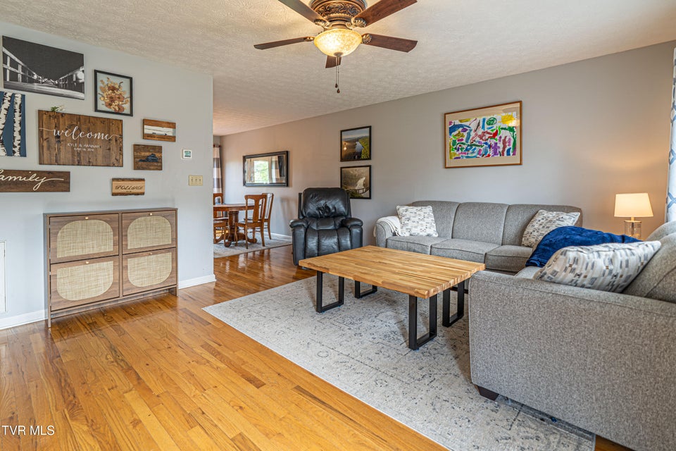 Photo #5: 809 Edgemont North Street