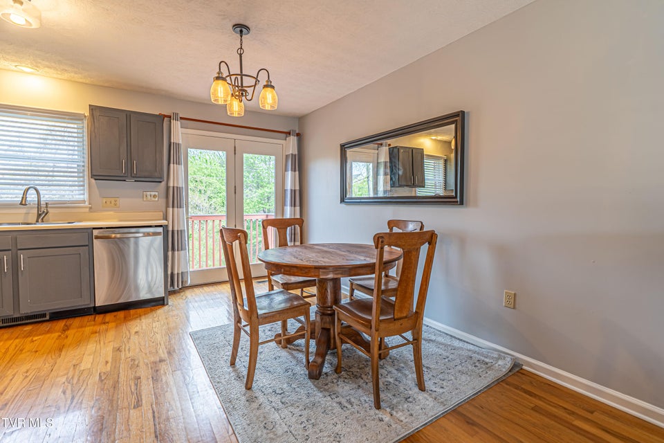 Photo #10: 809 Edgemont North Street