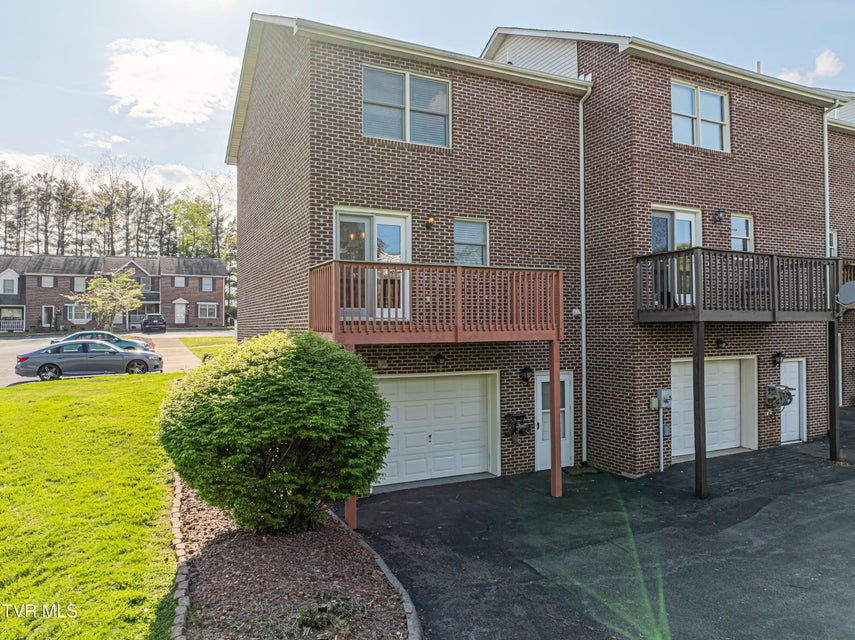 Photo #4: 809 Edgemont North Street