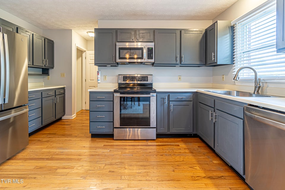 Photo #13: 809 Edgemont North Street