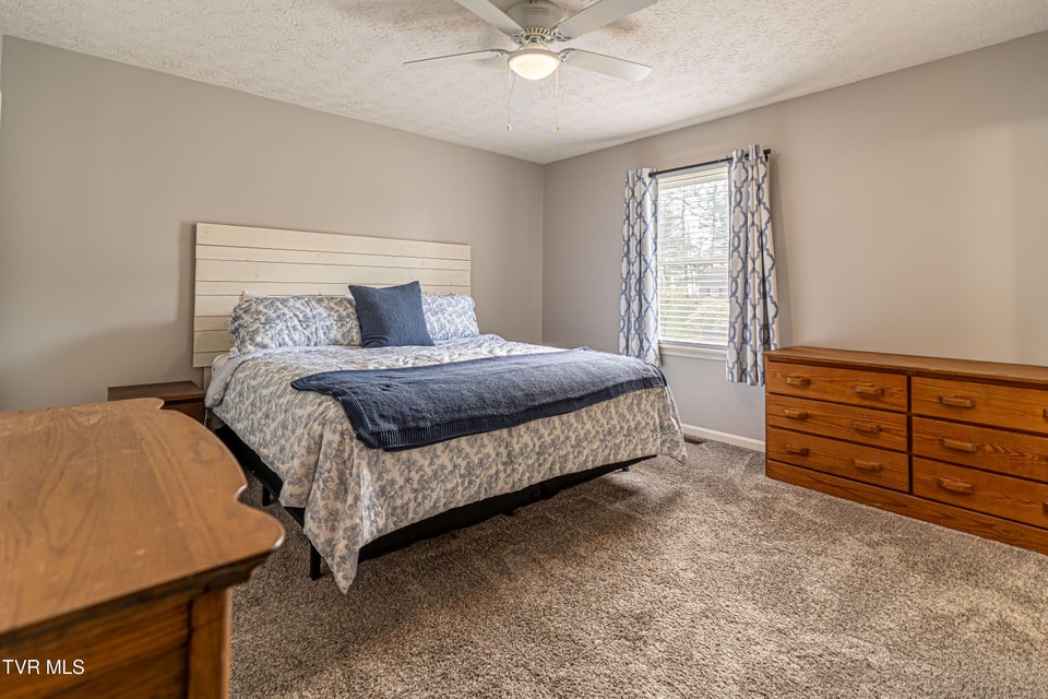 Photo #30: 809 Edgemont North Street