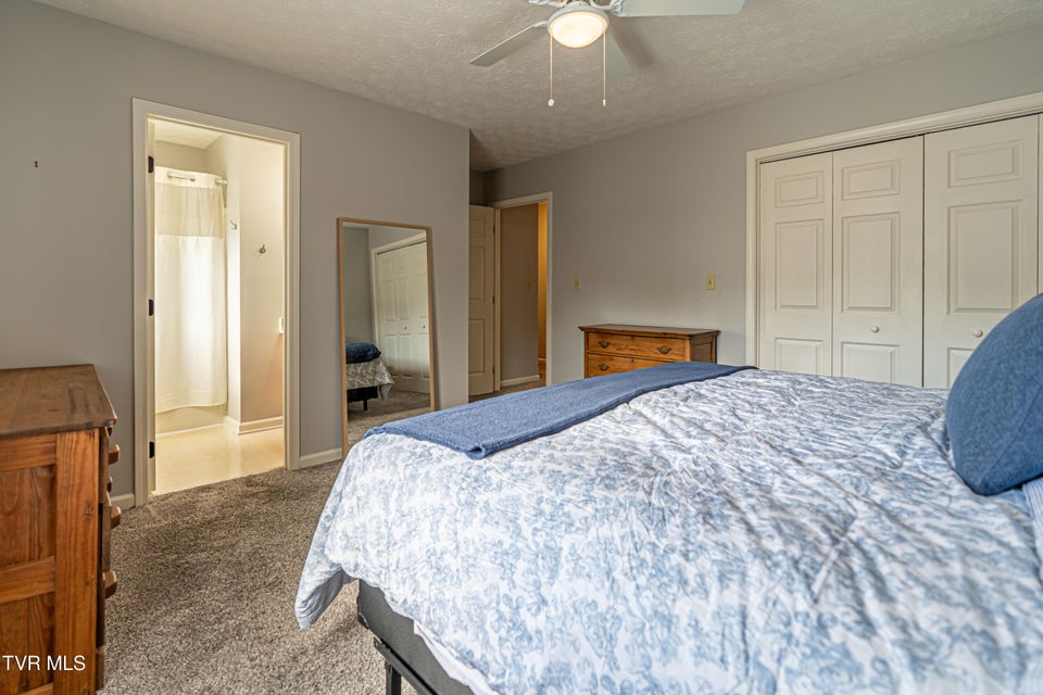 Photo #32: 809 Edgemont North Street