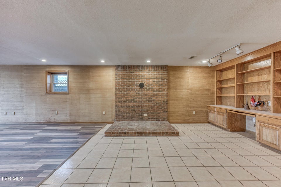 Photo #35: 1237 White Top Road