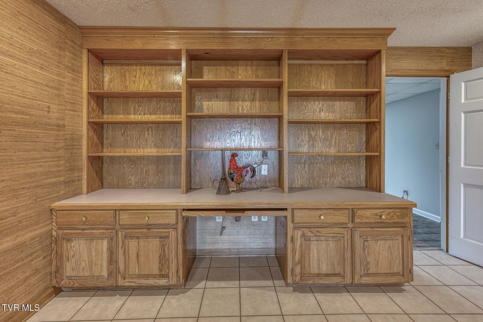 Photo #36: 1237 White Top Road