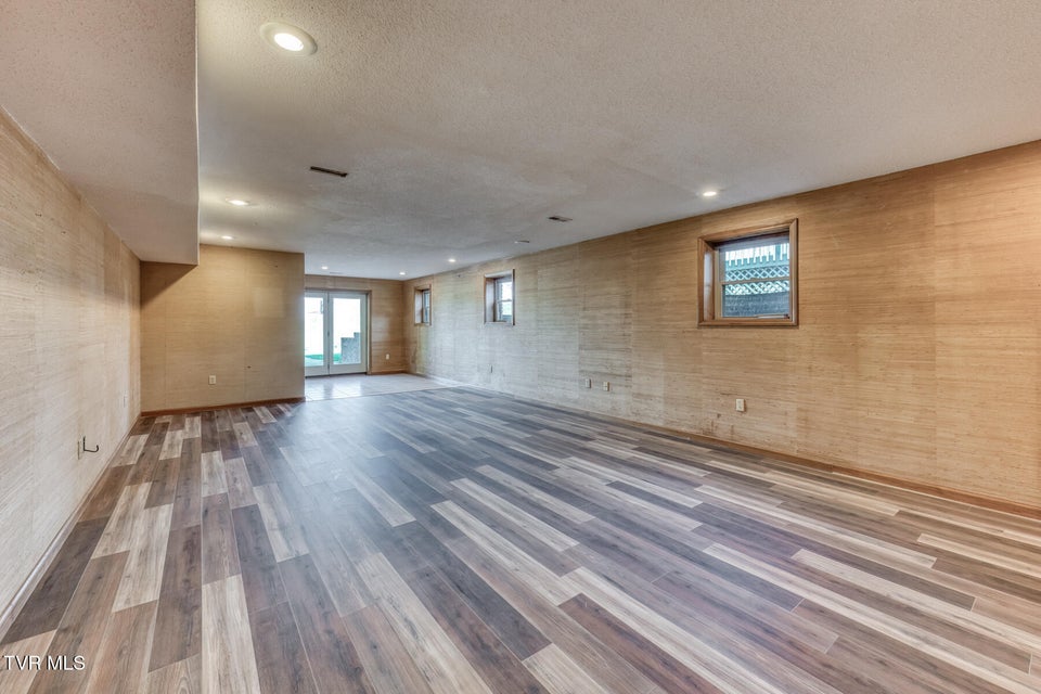 Photo #38: 1237 White Top Road