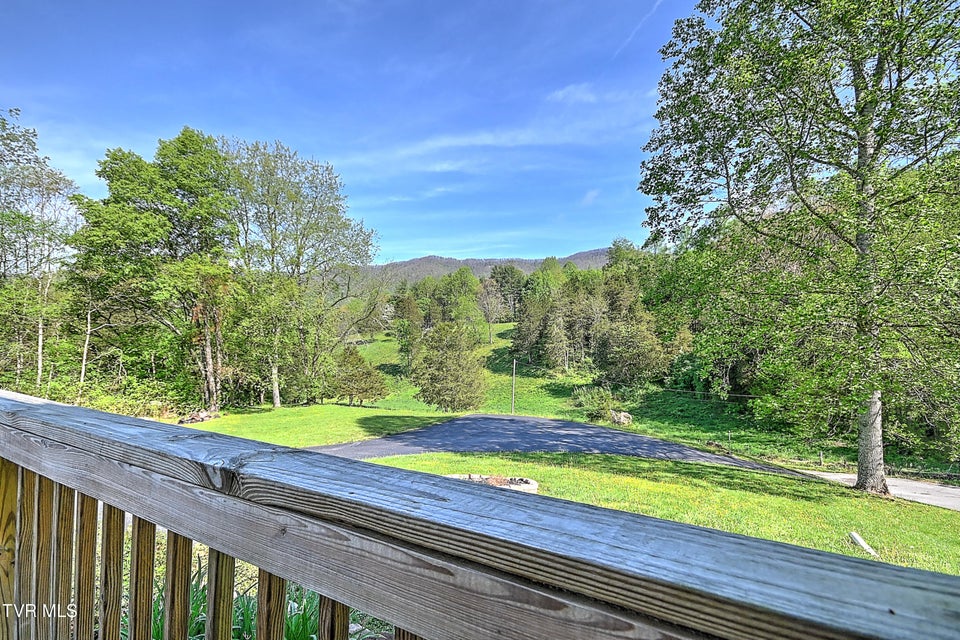 Photo #4: 218 Jones Ridge Drive