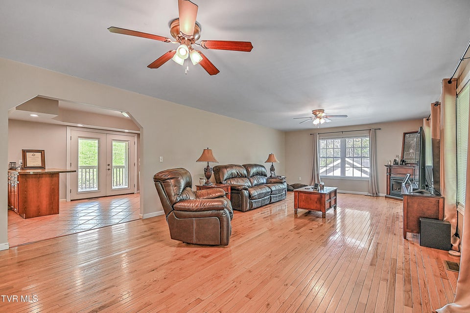 Photo #7: 218 Jones Ridge Drive