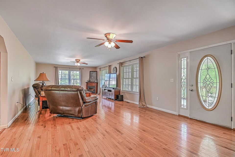 Photo #8: 218 Jones Ridge Drive