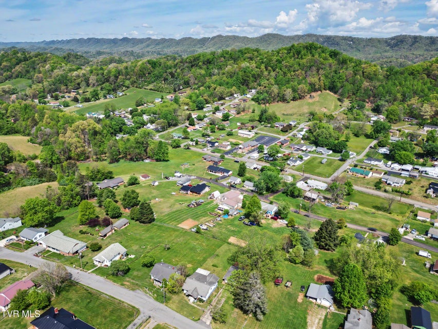 Photo #44: 820 Edison Street