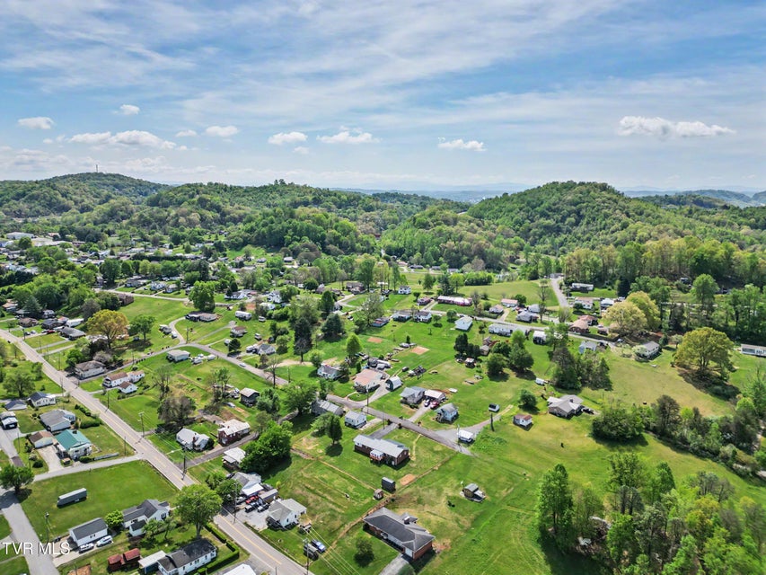 Photo #47: 820 Edison Street