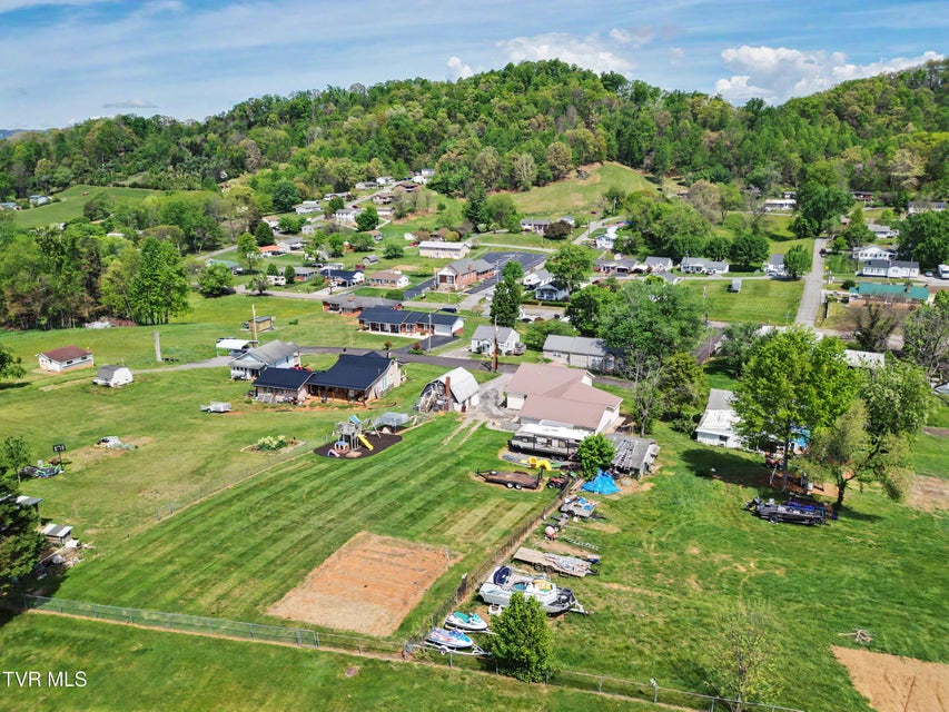 Photo #49: 820 Edison Street