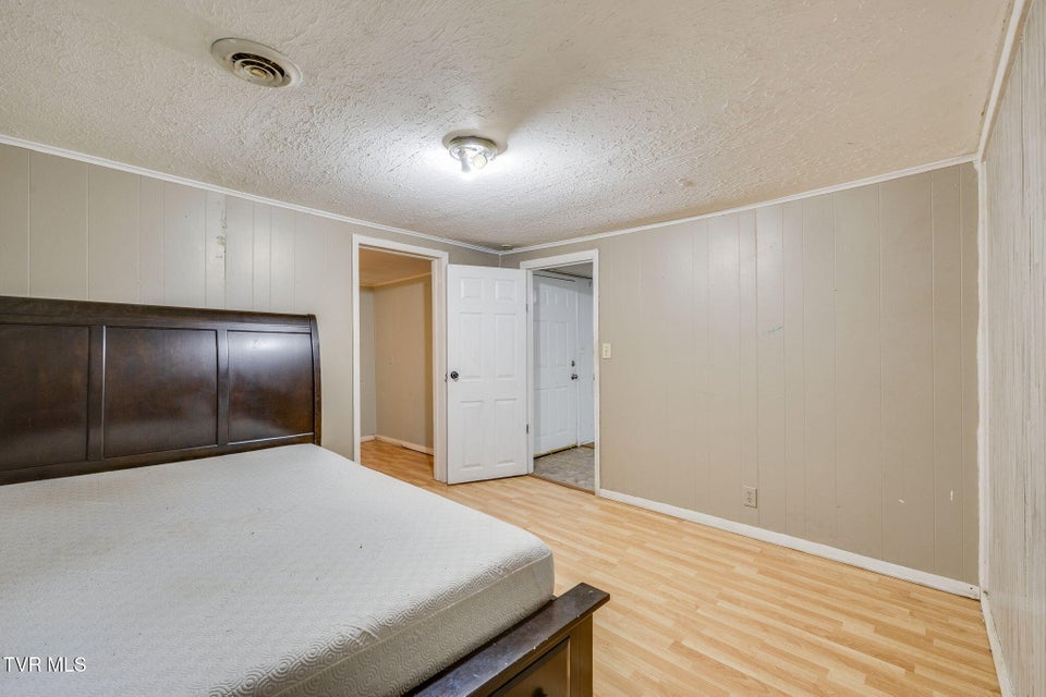 Photo #24: 212 Weaver Hill Road