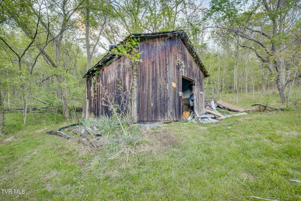 Photo #26: 212 Weaver Hill Road