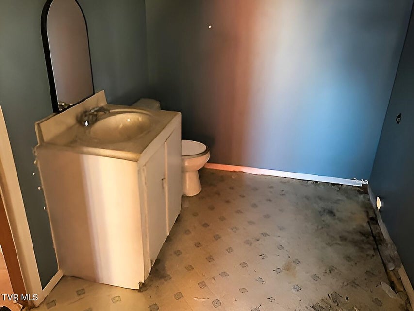 Photo #15: 476 Morelock Street