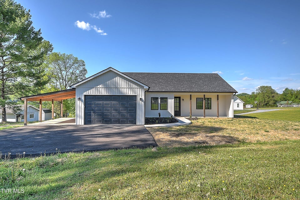 Photo #3: 137 Crestview Drive