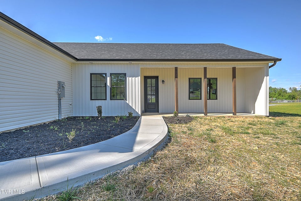 Photo #4: 137 Crestview Drive