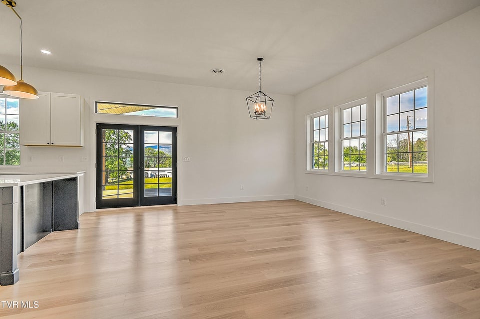 Photo #15: 137 Crestview Drive